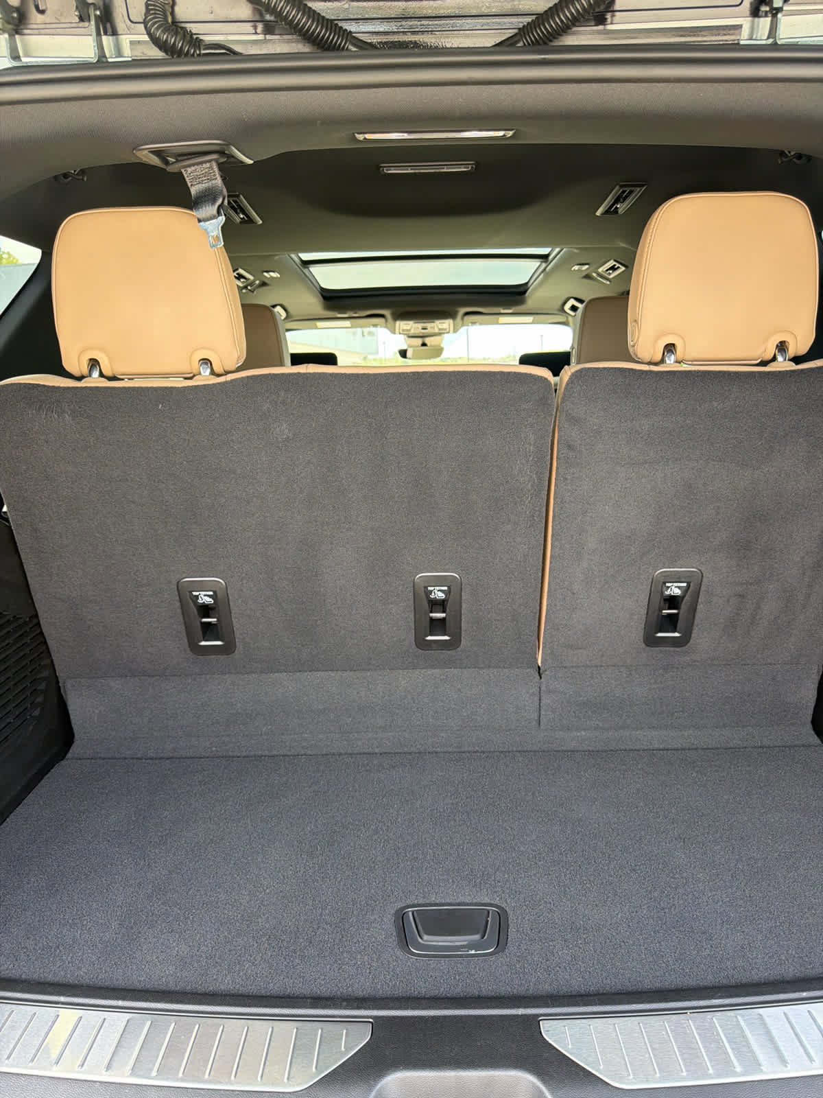 Used 2023 Chevrolet Tahoe Premier w/ Advanced Technology Package image 9