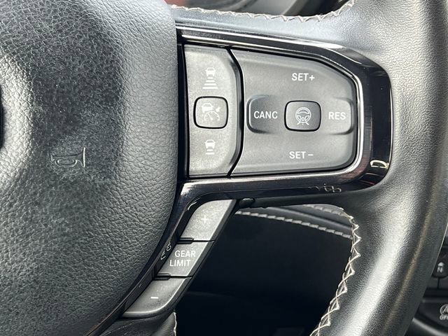 Used 2025 RAM 1500 Limited AWD/4WD image 32