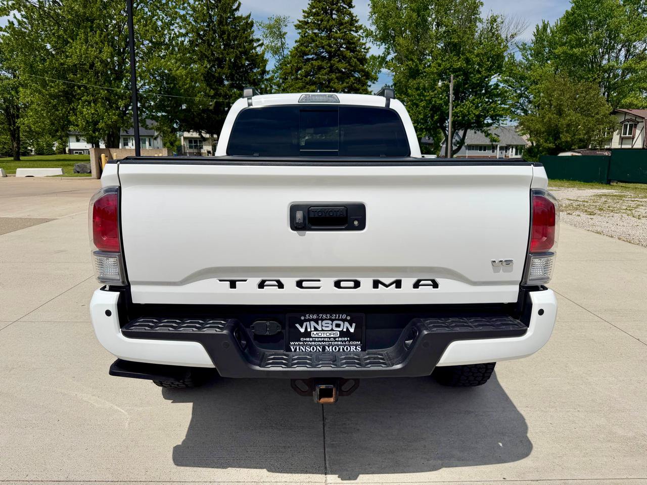 Used 2021 Toyota Tacoma TRD Off-Road w/ Technology Package AWD/4WD image 8