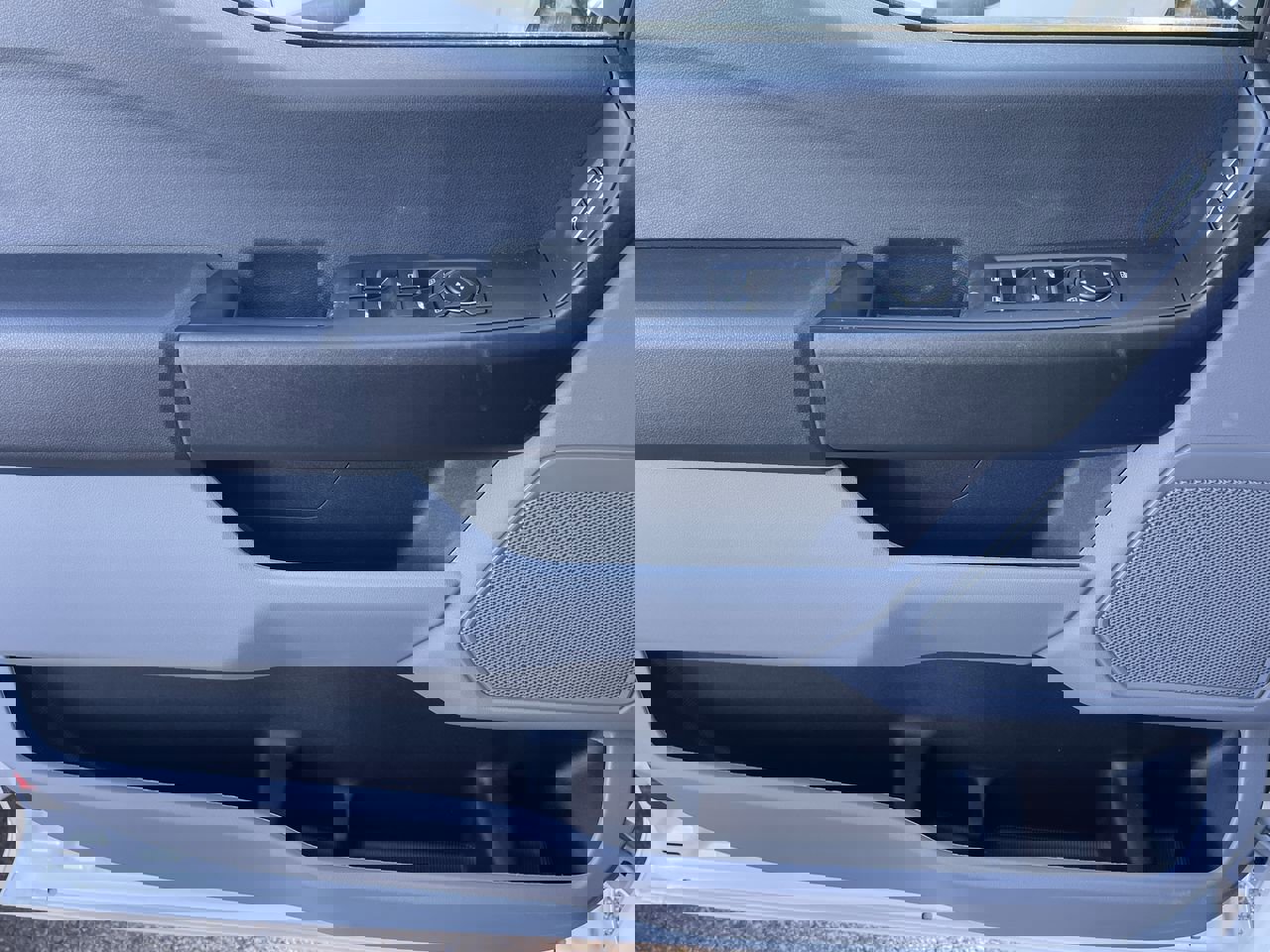 New 2026 Ford F250 XL w/ XL Chrome Package image 20