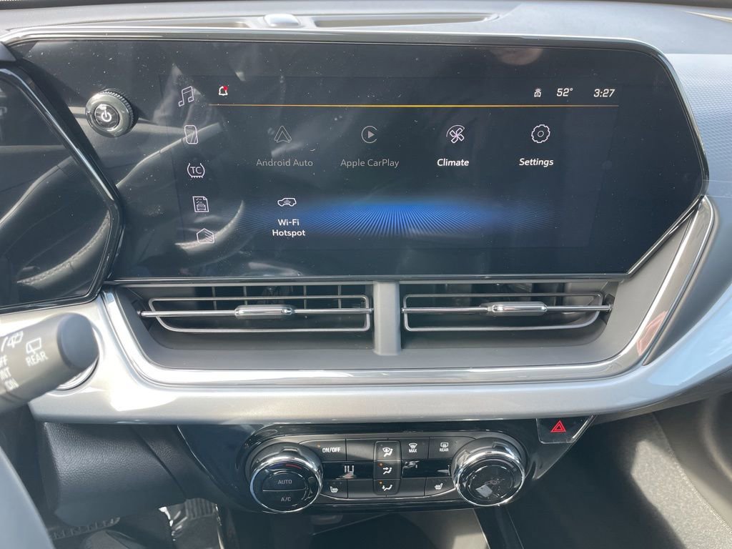 New 2026 Chevrolet Trax LT w/ Driver Confidence Package FWD image 7