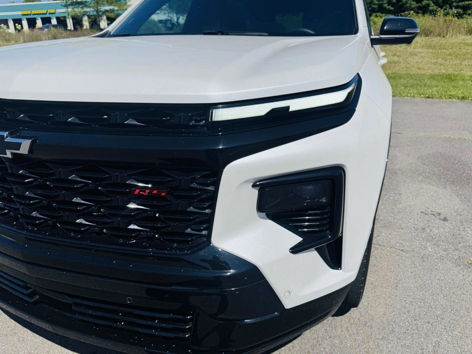 Used 2024 Chevrolet Traverse RS image 14