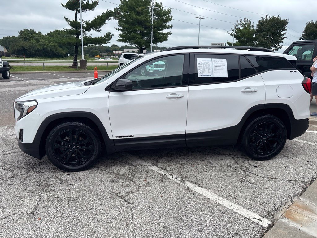 Used 2020 GMC Terrain SLE w/ Elevation Edition FWD image 16