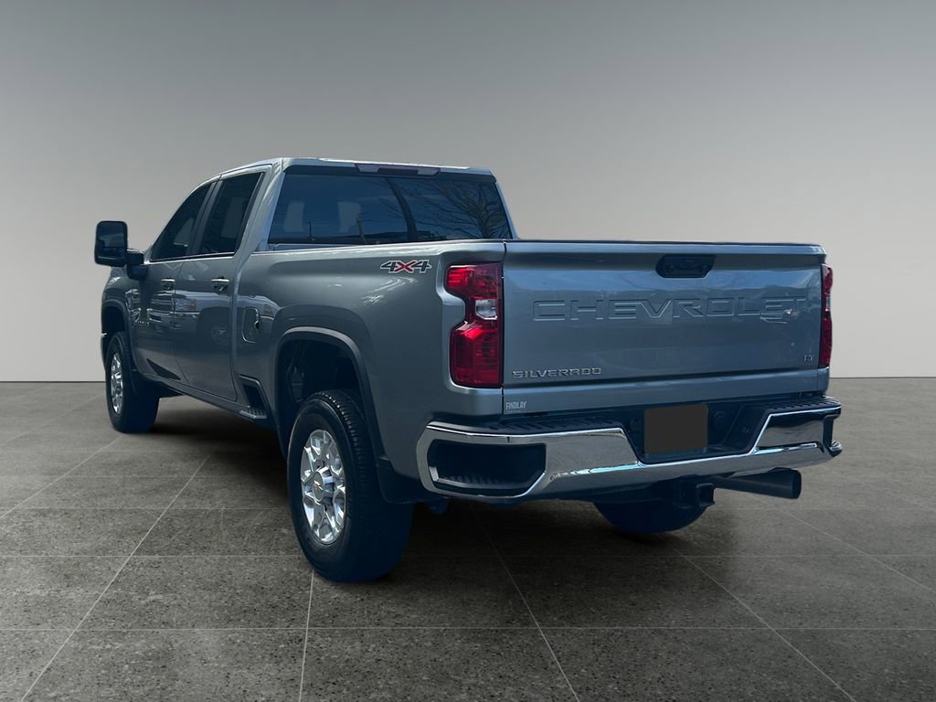Used 2024 Chevrolet Silverado 2500 LT w/ Convenience Package image 5