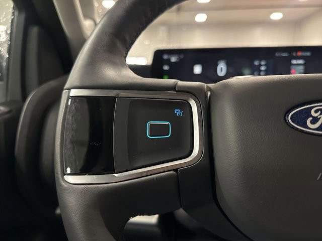 Used 2025 Ford Expedition Active AWD/4WD image 17