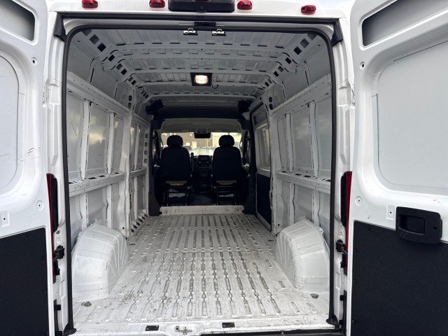 Used 2025 RAM ProMaster 2500 w/ Convenience Group FWD image 22