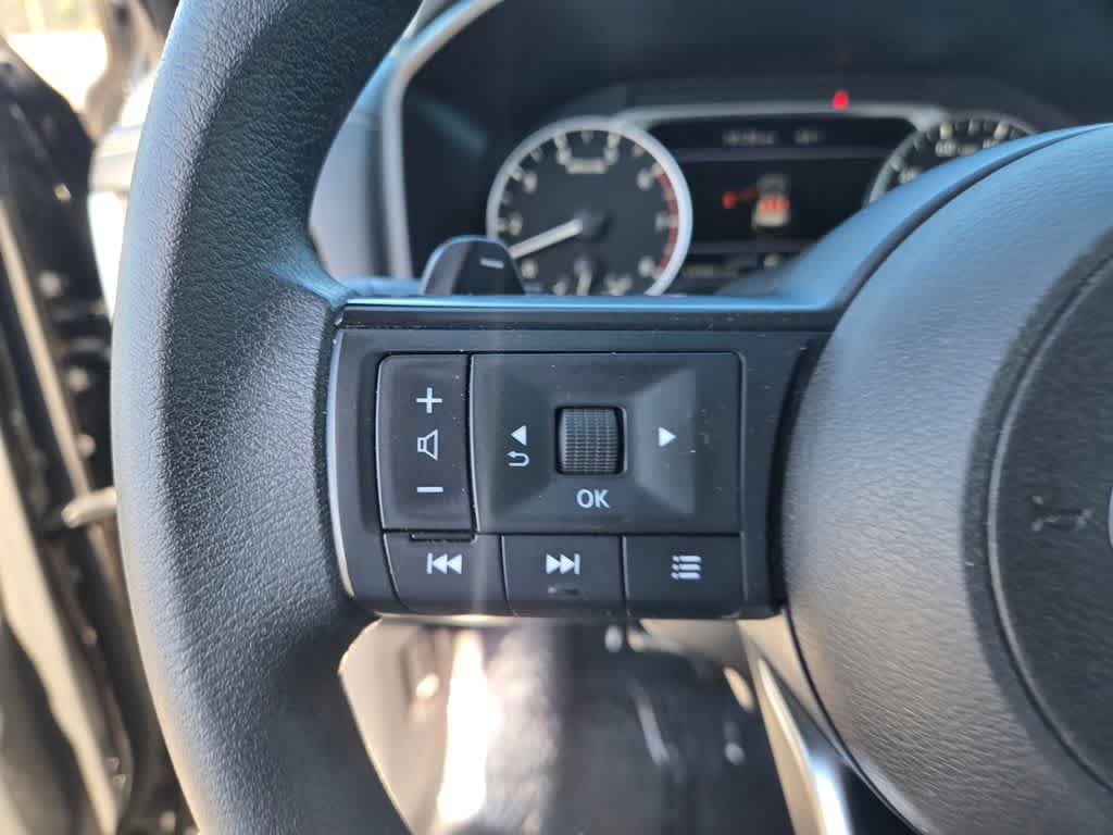 Used 2024 Nissan Rogue S FWD image 21