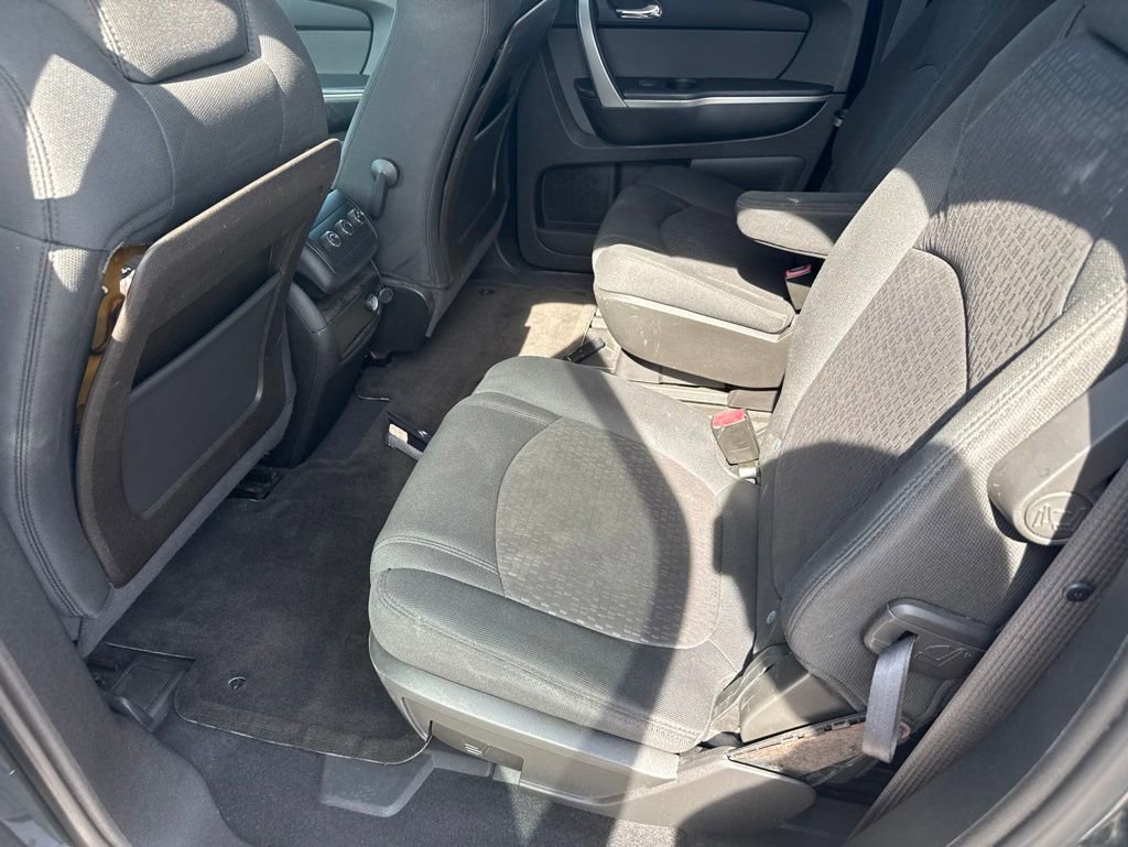 Used 2011 GMC Acadia SLE FWD image 12