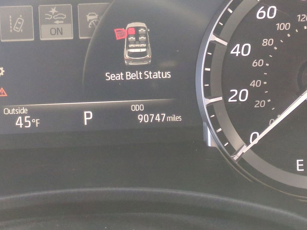 Used 2021 Toyota Highlander XLE image 17