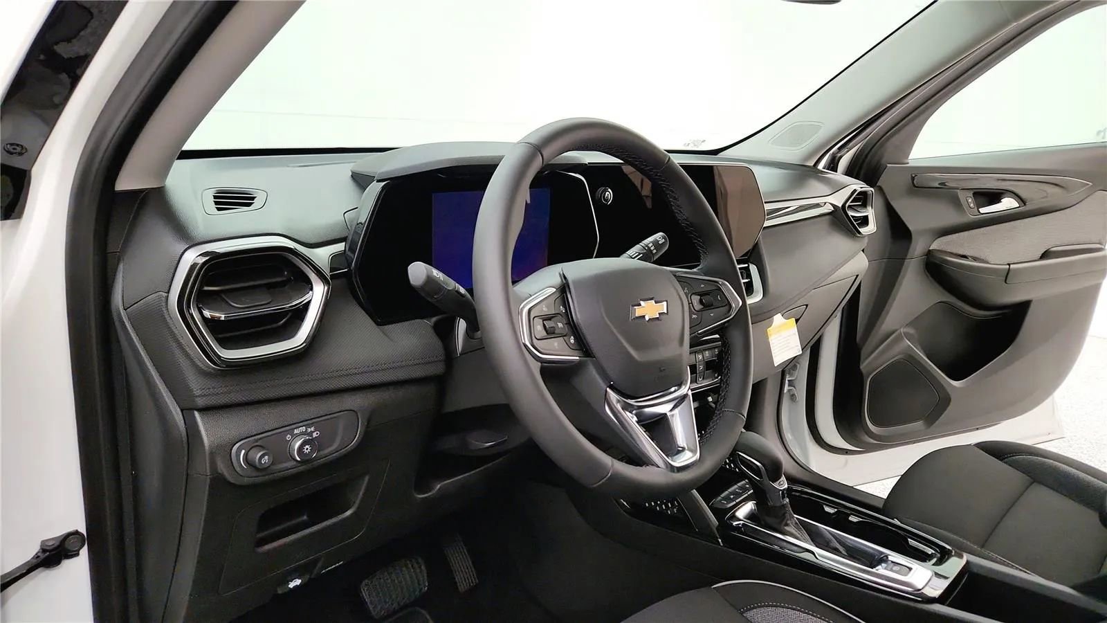 New 2026 Chevrolet TrailBlazer LT w/ Convenience Package image 23