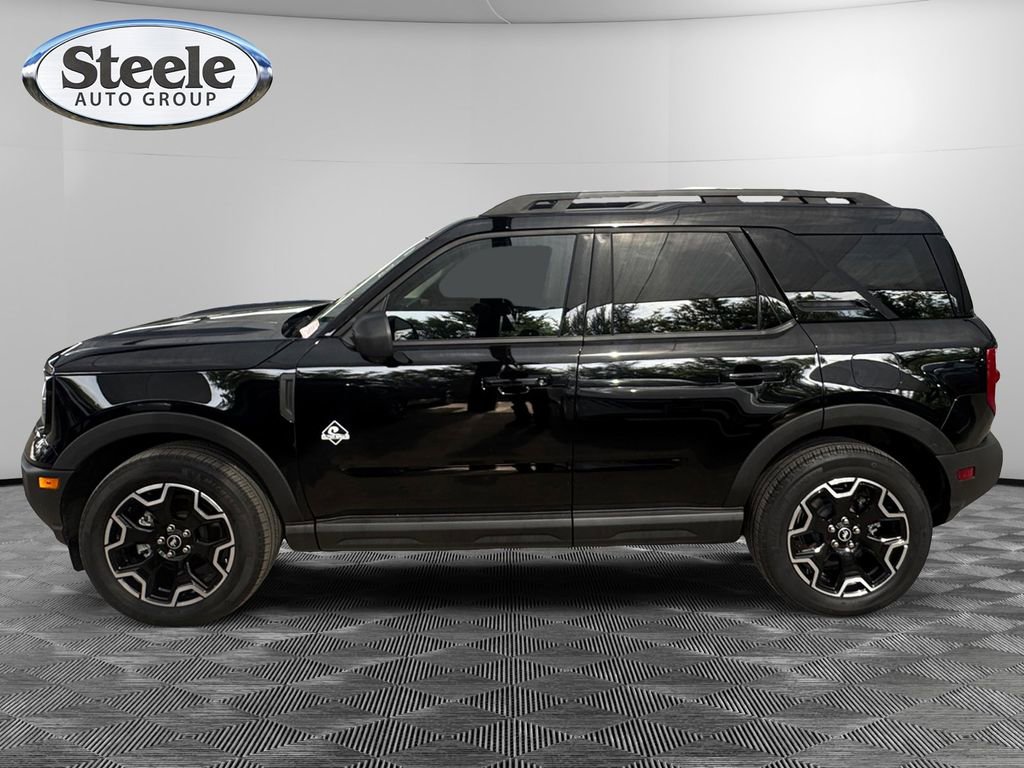 Used 2025 Ford Bronco Sport Outer Banks w/ Outer Banks Tech Package+ AWD/4WD image 2
