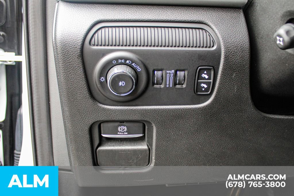 Used 2024 Jeep Wagoneer Series II w/ Flexible Seating Group image 33