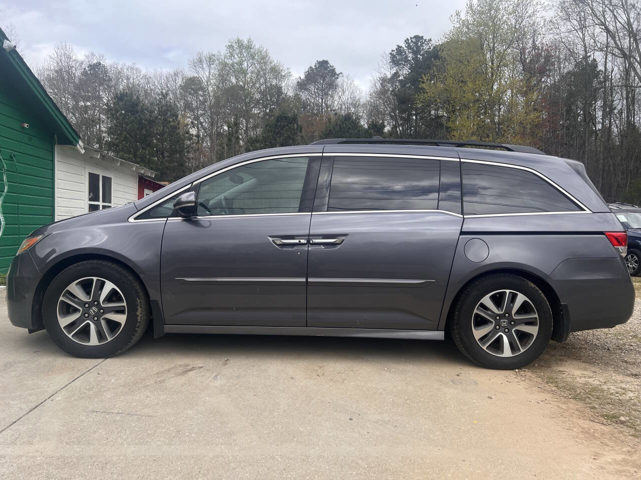 Used 2016 Honda Odyssey Touring Elite image 8