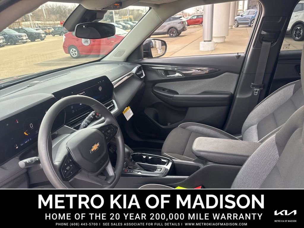 Used 2024 Chevrolet TrailBlazer LT AWD/4WD image 13