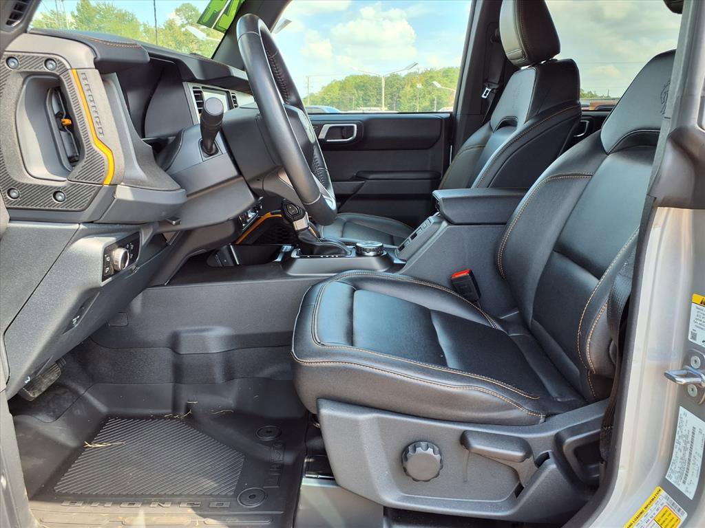 Certified 2024 Ford Bronco Badlands image 3