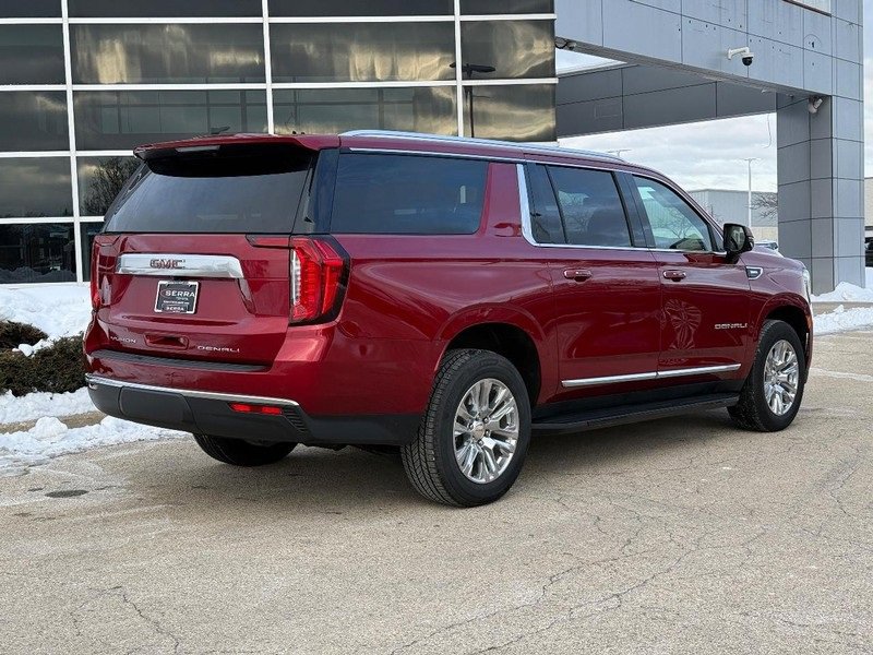 Used 2023 GMC Yukon XL Denali video 3