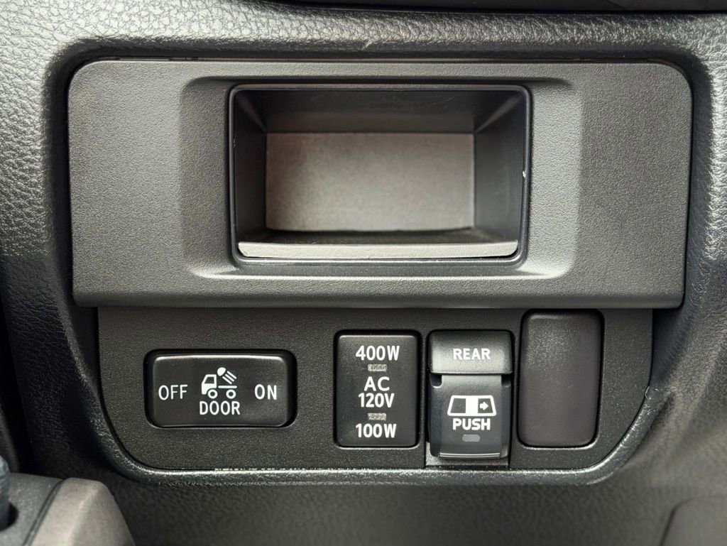 Used 2017 Toyota Tacoma TRD Off-Road w/ Tow Package image 21