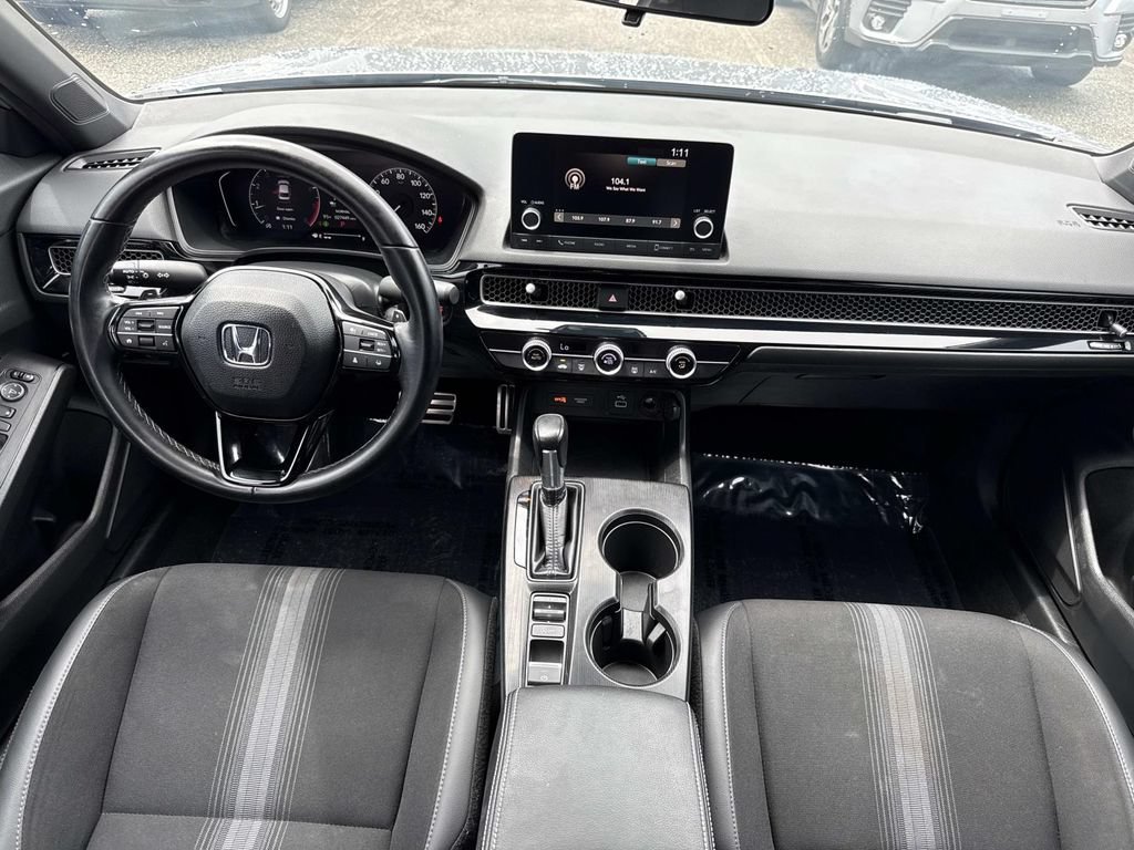 Used 2023 Honda Civic Sport image 18