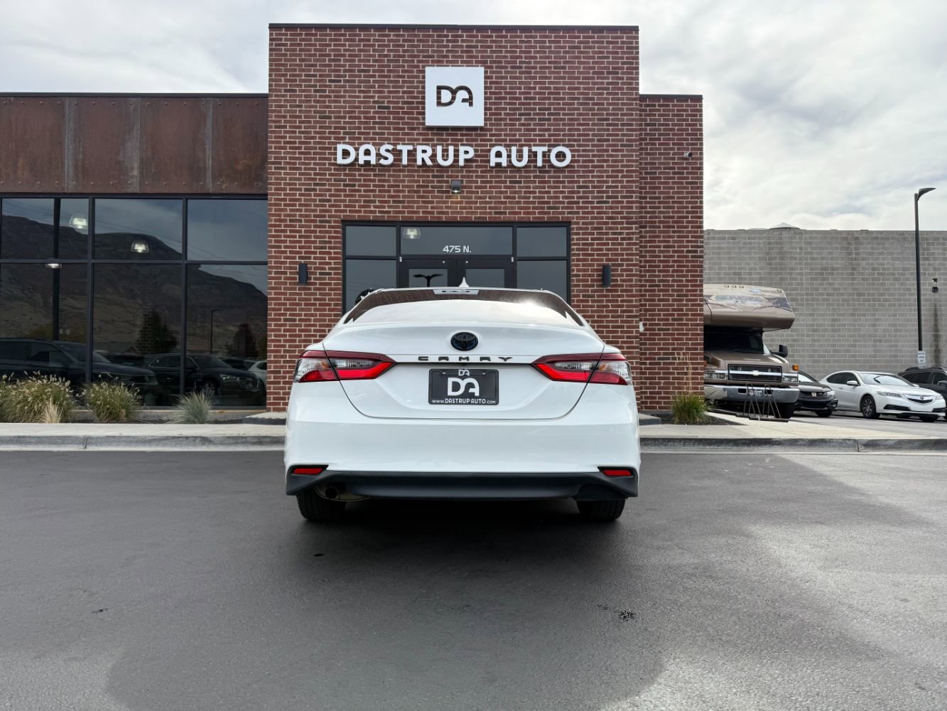 Used 2021 Toyota Camry LE image 6