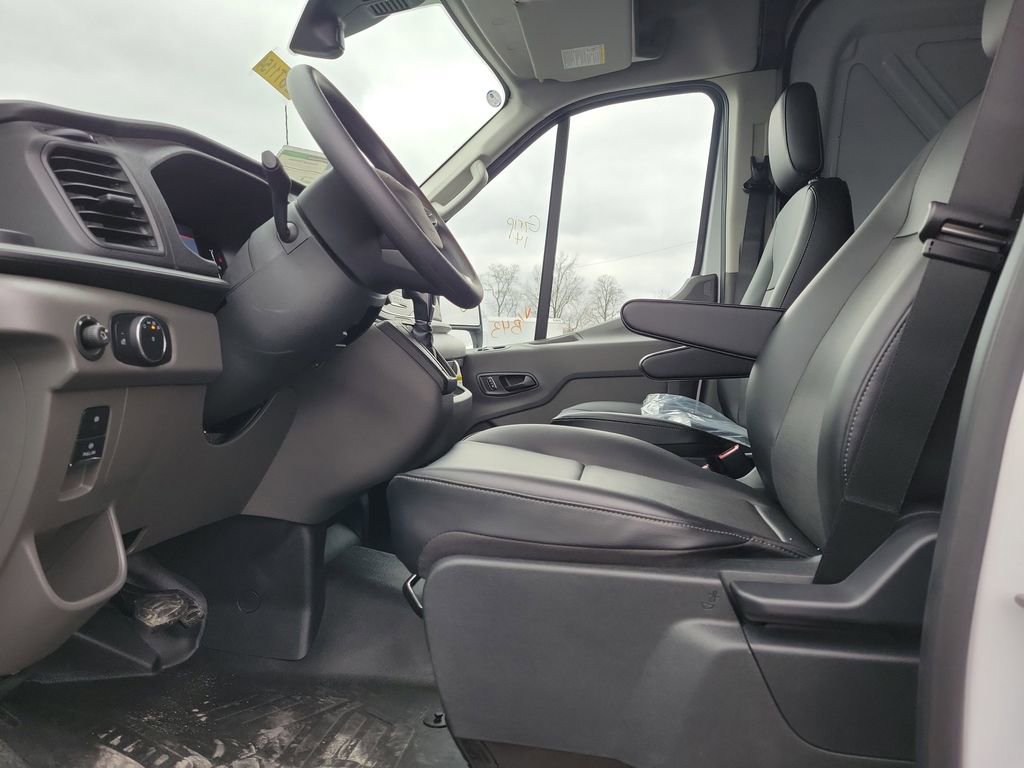 New 2026 Ford Transit 250 148 Medium Roof image 16