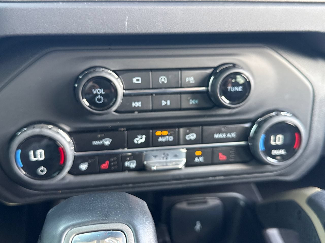 Used 2025 Ford Bronco Badlands AWD/4WD image 22