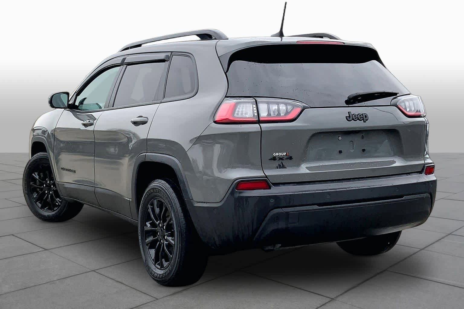 Used 2023 Jeep Cherokee Altitude Lux AWD/4WD image 12