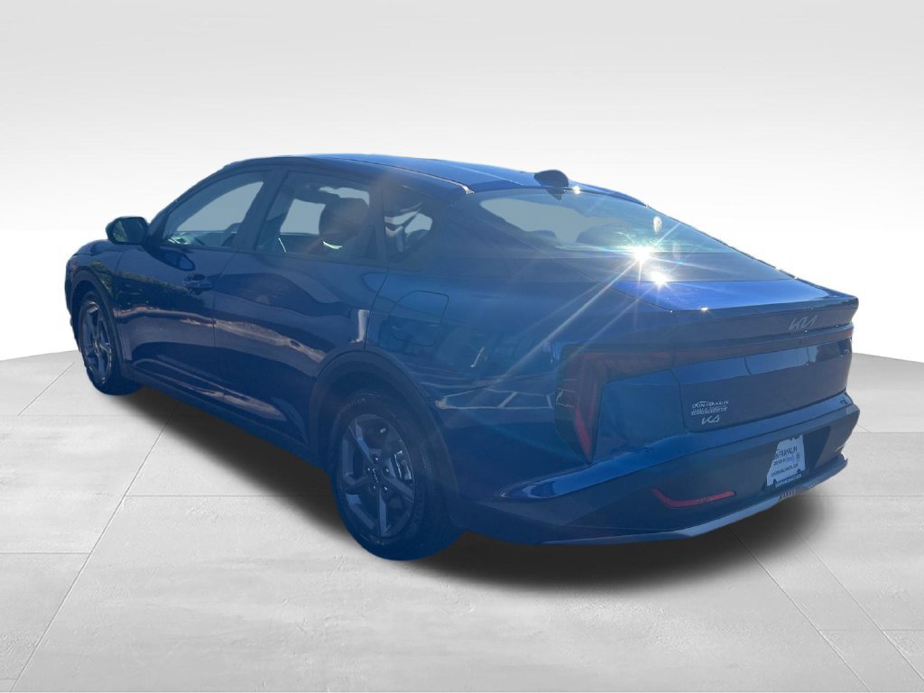 Used 2025 Kia K4 FWD image 3