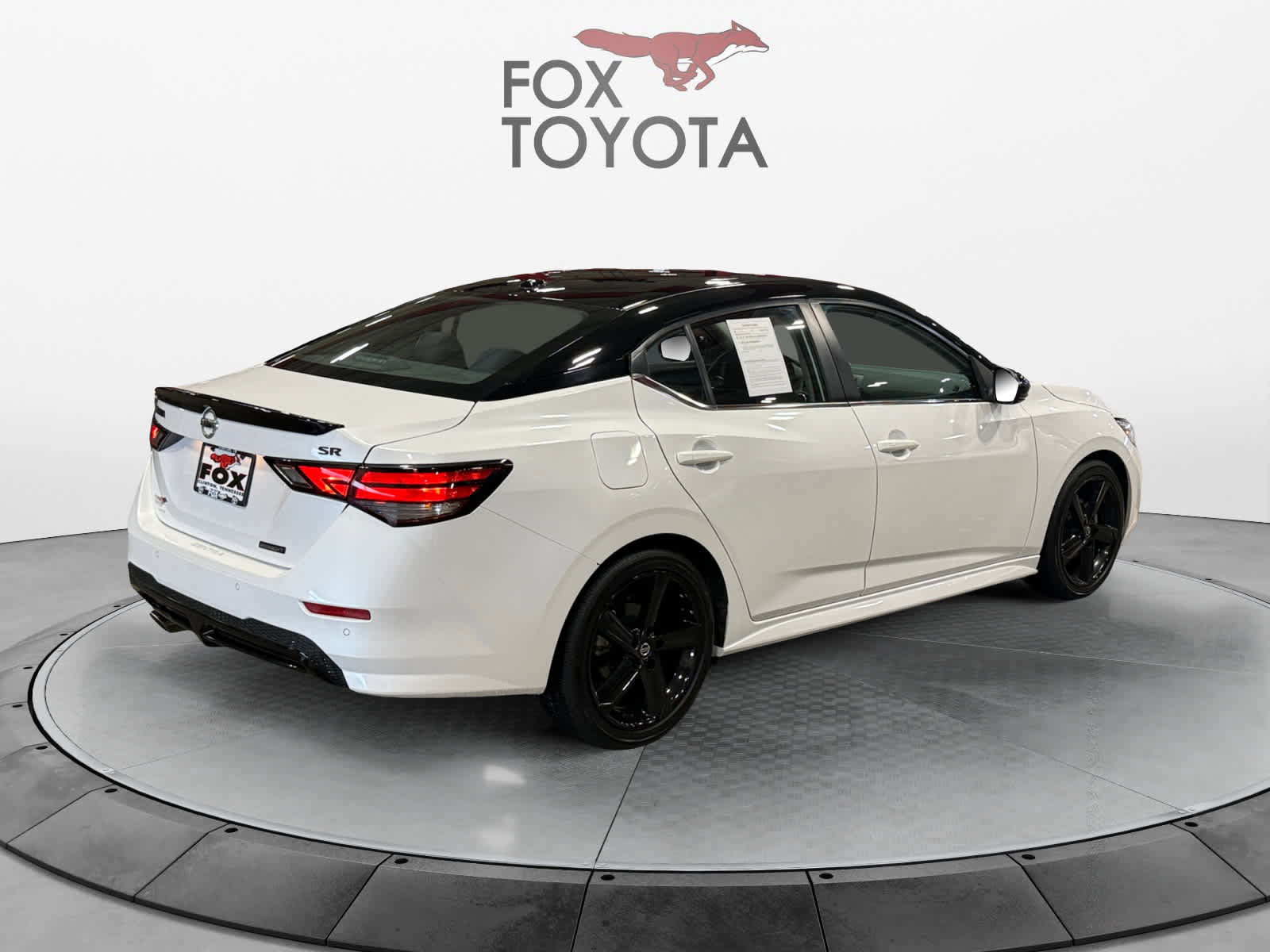 Used 2023 Nissan Sentra SR w/ Midnight Edition Package image 6