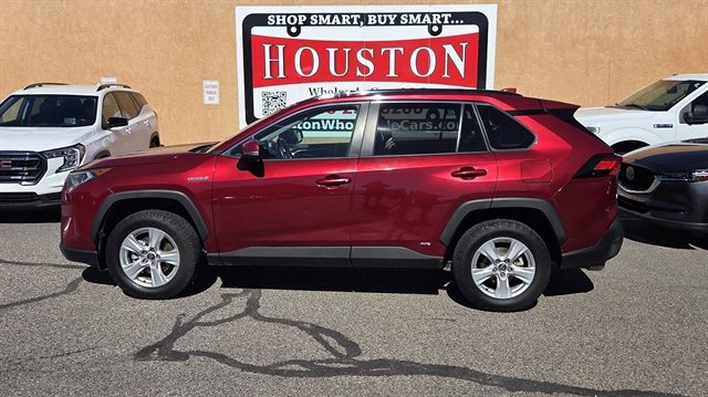 Used 2020 Toyota RAV4 XLE w/ Convenience Package AWD/4WD image 1
