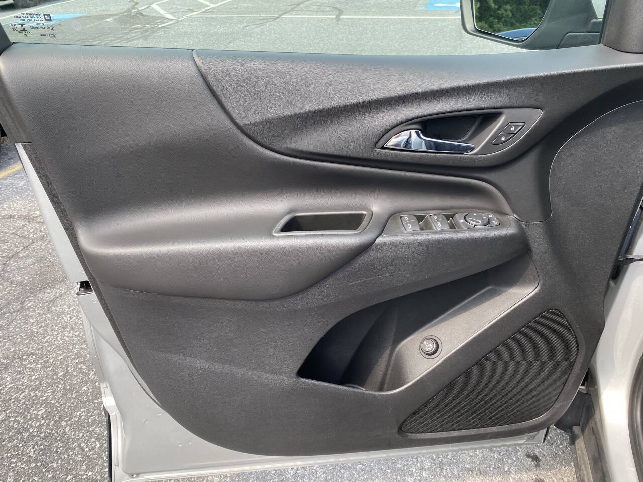 Used 2021 Chevrolet Equinox LT AWD/4WD image 12