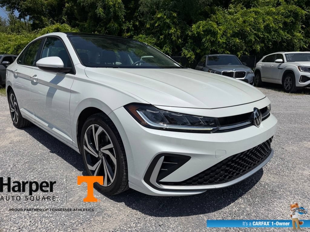 Used 2025 Volkswagen Jetta SEL FWD image 7