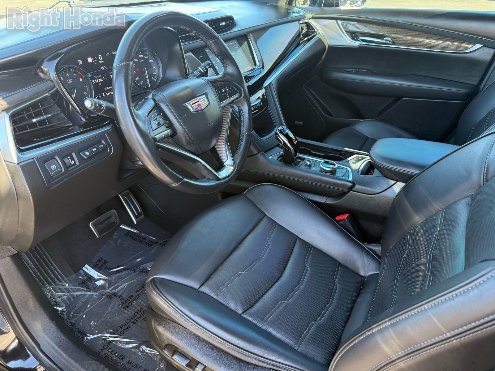 Used 2023 Cadillac XT6 Sport w/ Platinum Package image 12