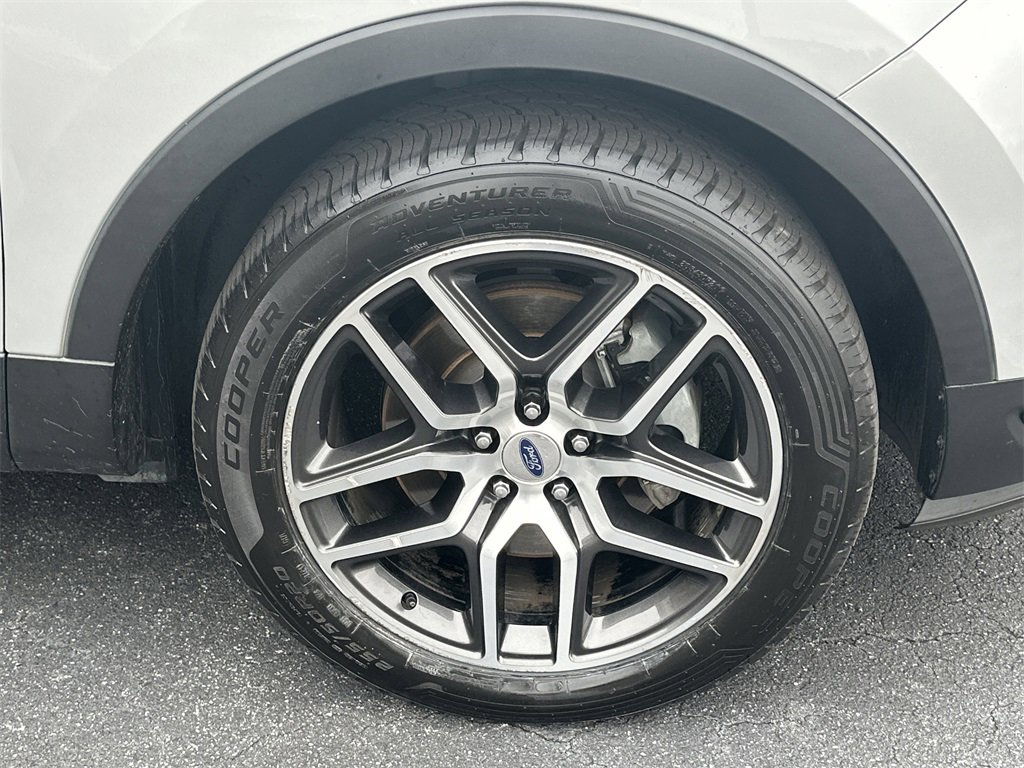 Used 2018 Ford Explorer Sport image 12