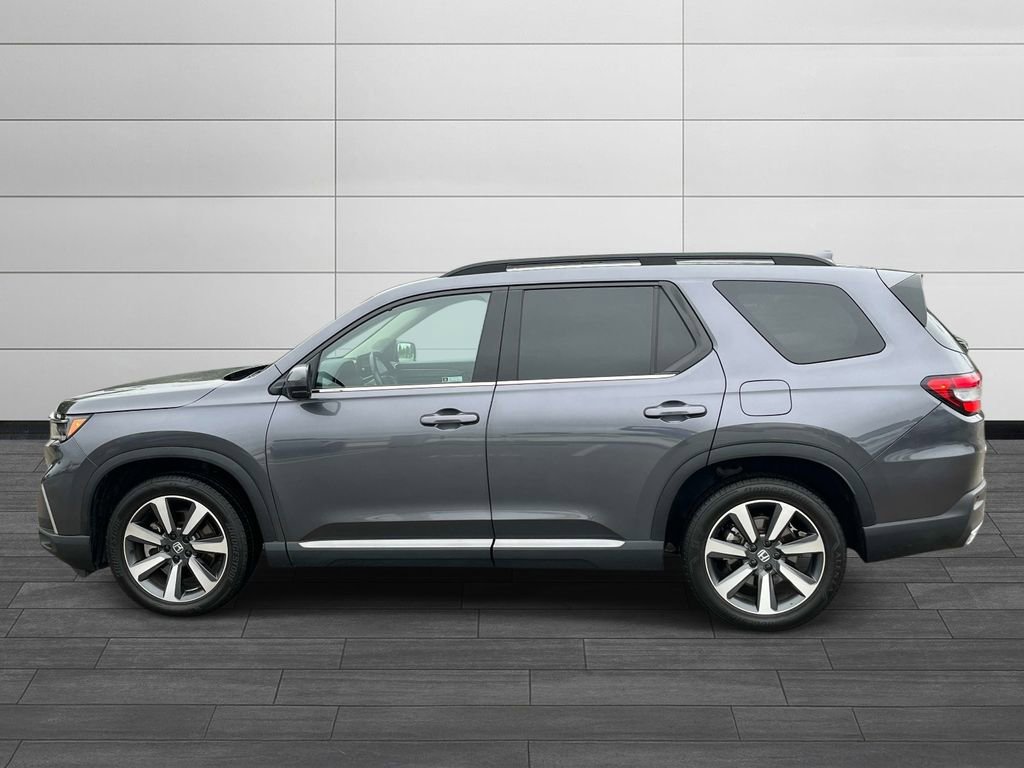 Used 2023 Honda Pilot Elite image 2