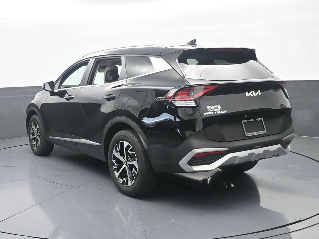 Used 2024 Kia Sportage EX AWD/4WD image 4