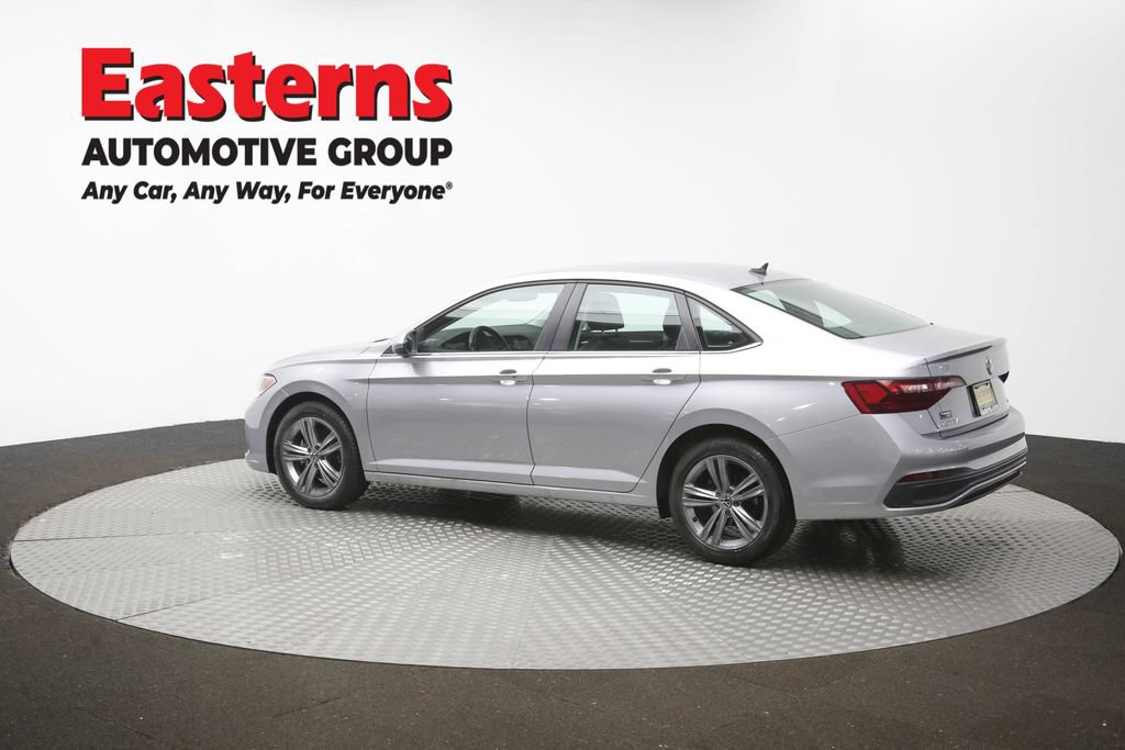Used 2024 Volkswagen Jetta SE FWD image 61