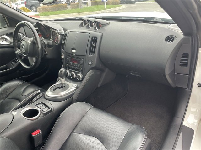 Used 2016 Nissan 370Z w/ Sport Package image 25