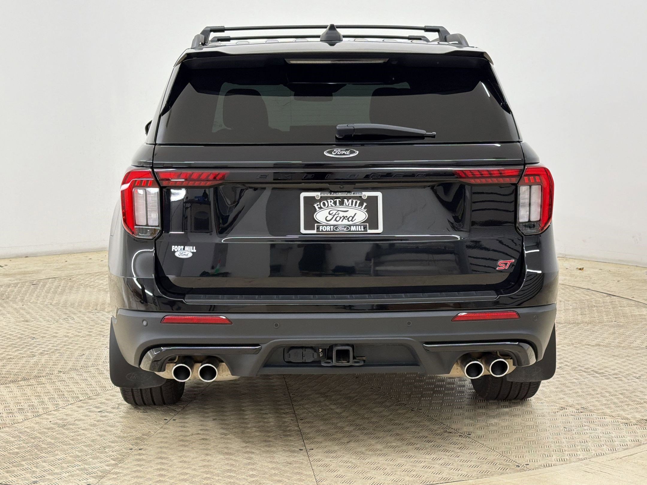 Used 2025 Ford Explorer ST image 9