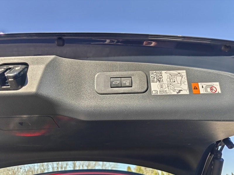 Used 2025 Toyota Crown Signia image 17