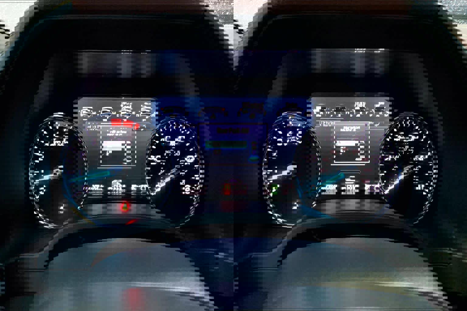 Used 2022 Ford F450 Platinum w/ FX4 Off-Road Package image 24