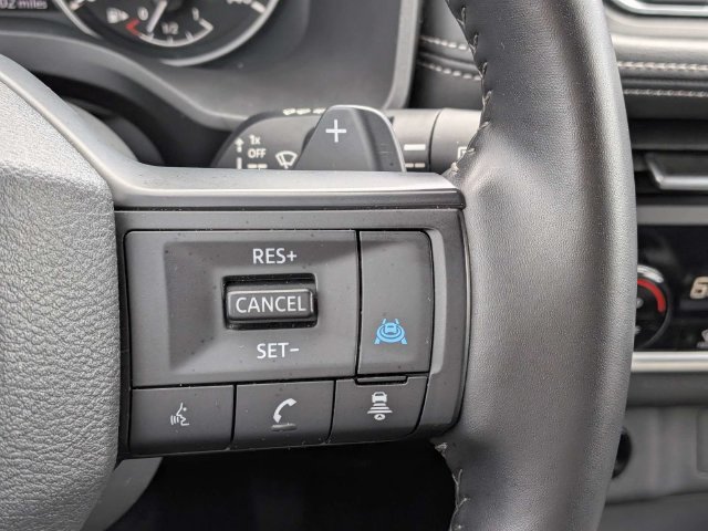 Used 2025 Nissan Rogue SV AWD/4WD image 26