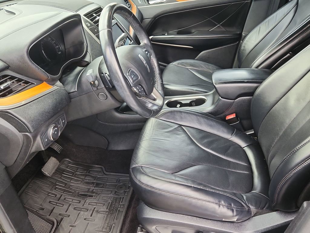 Used 2017 Lincoln MKC Reserve w/ Lincoln MKC Climate Package image 7