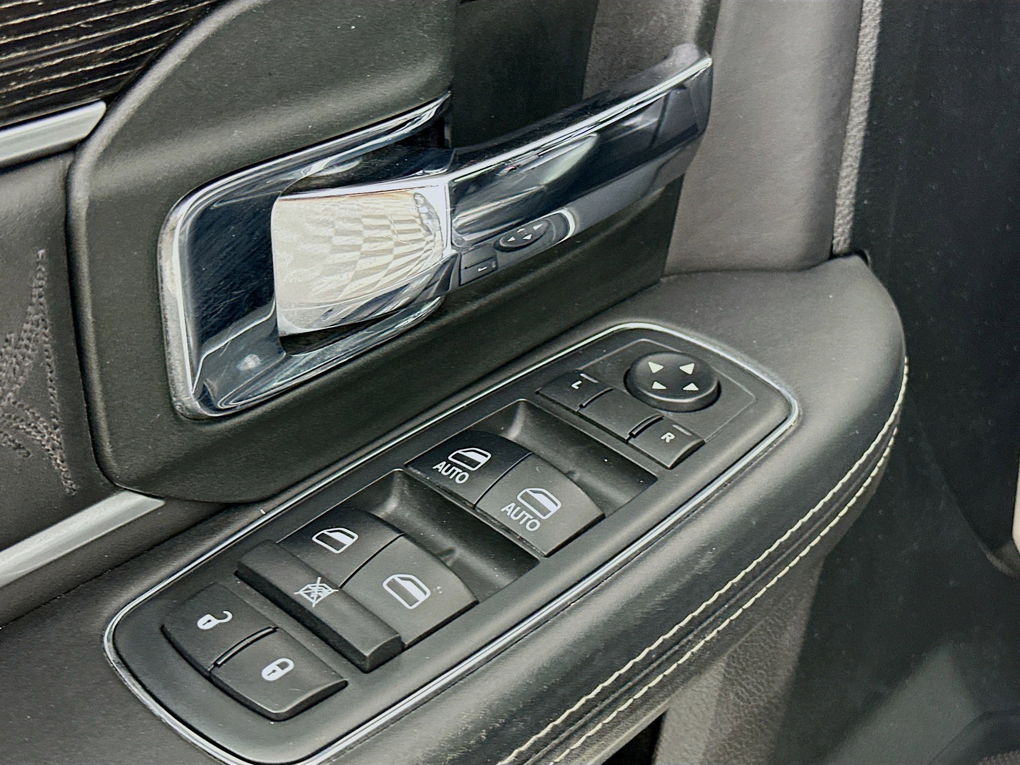 Used 2017 RAM 1500 Limited image 15