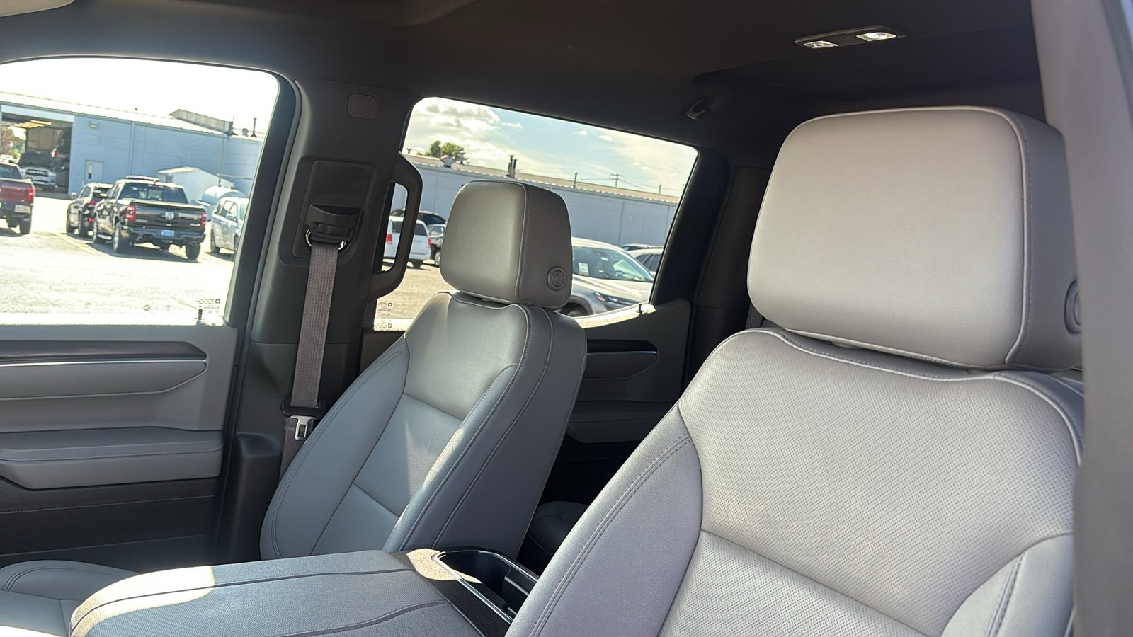 Used 2024 GMC Sierra 1500 SLT w/ SLT Premium Plus Package image 12