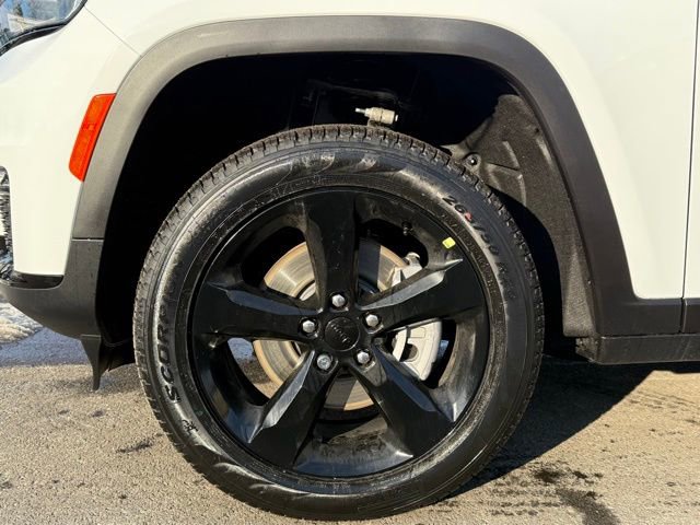 New 2025 Jeep Grand Cherokee L Limited w/ Black Appearance Package image 16
