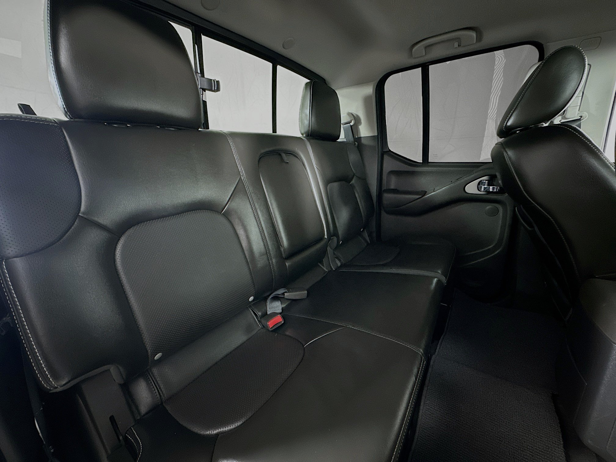 Used 2021 Nissan Frontier PRO-4X w/ Pro-4x Utility Package AWD/4WD image 27