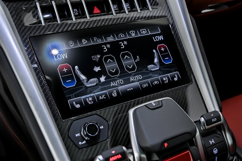 Used 2021 Lamborghini Urus AWD/4WD image 38
