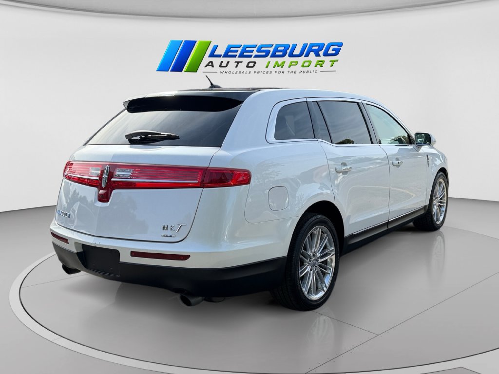 Used 2013 Lincoln MKT AWD image 5