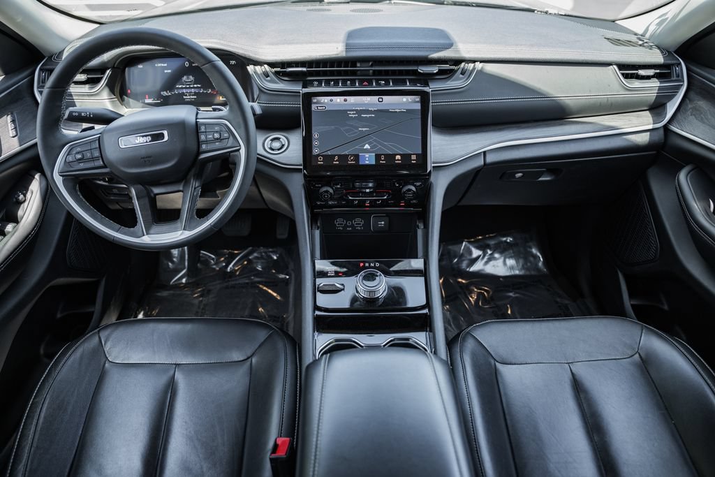 Used 2023 Jeep Grand Cherokee Limited AWD/4WD image 21