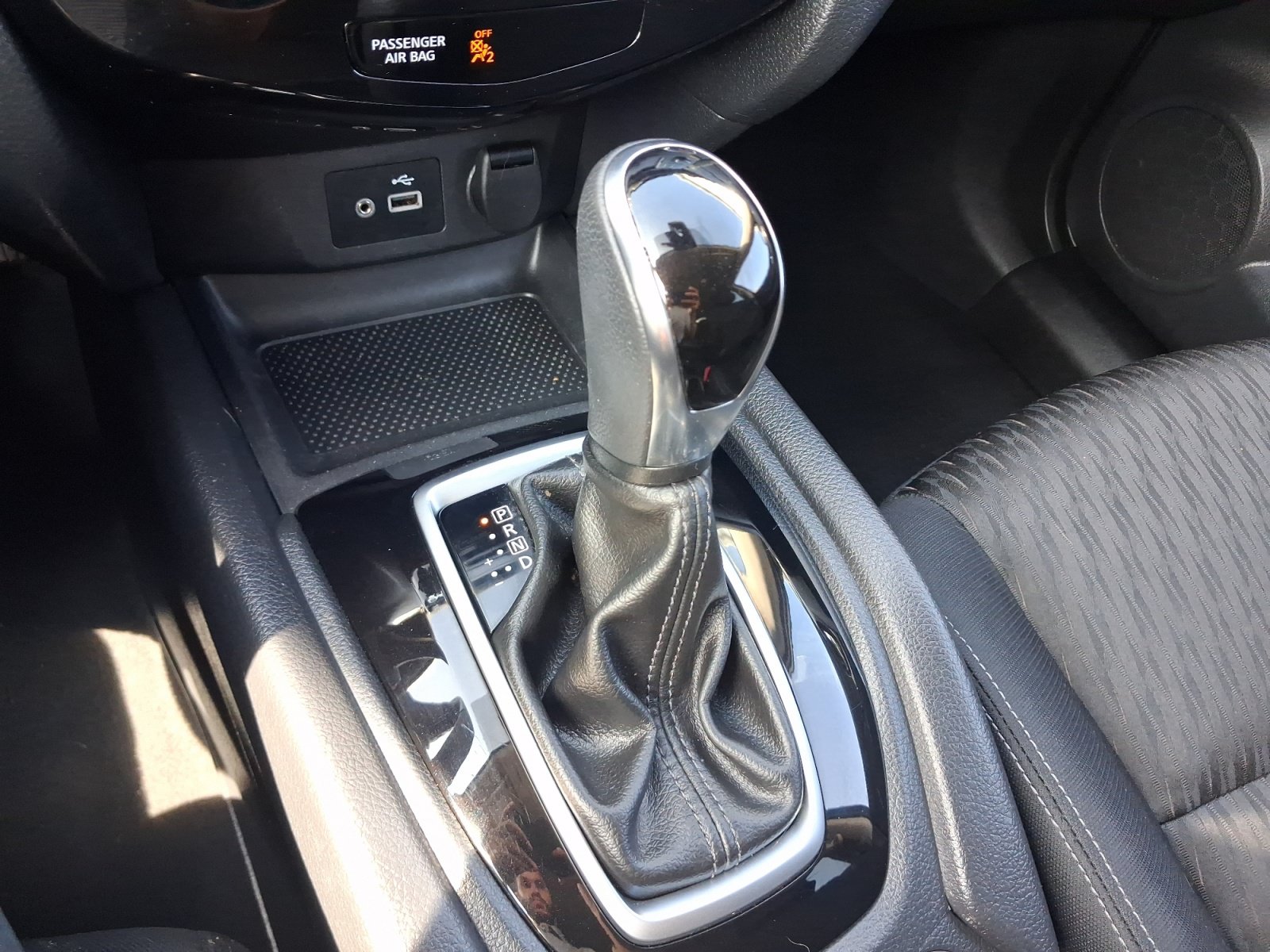 Used 2019 Nissan Rogue SV AWD/4WD image 14